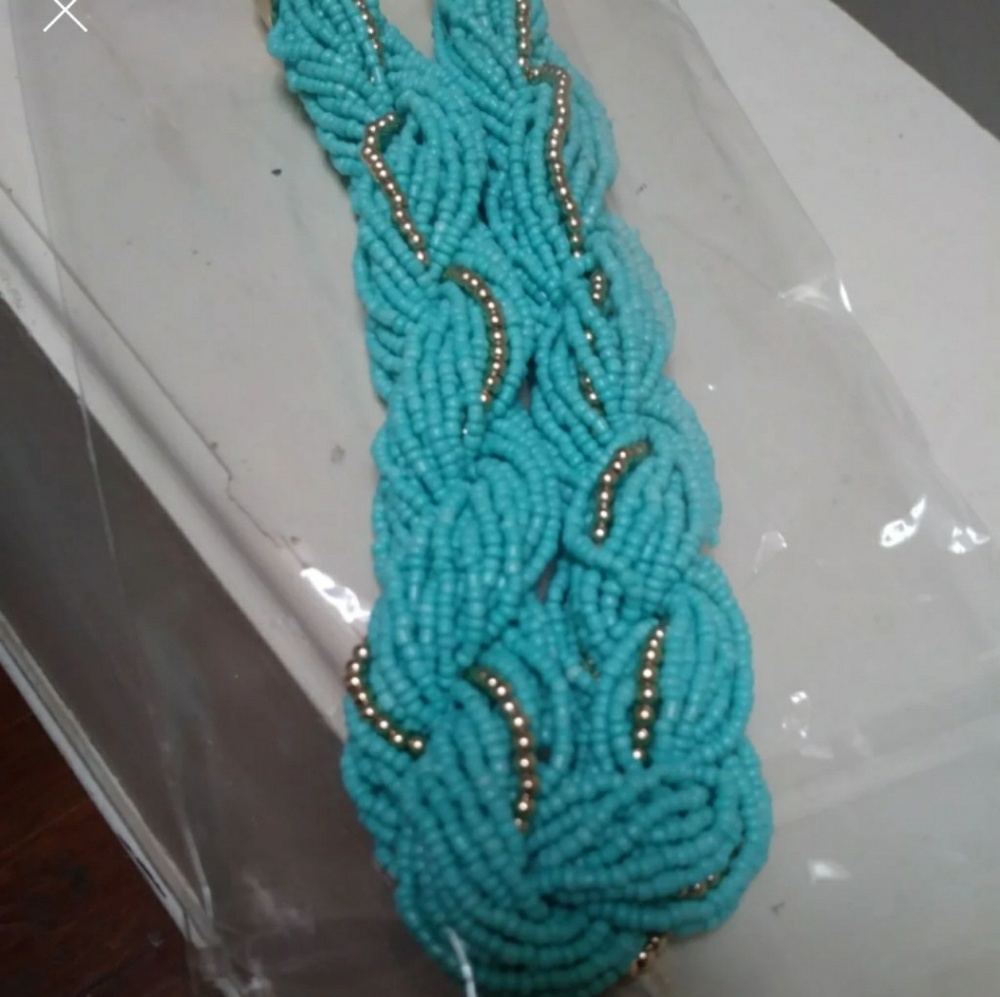 Bead Thread Necklace Set - Picture 3 of 3